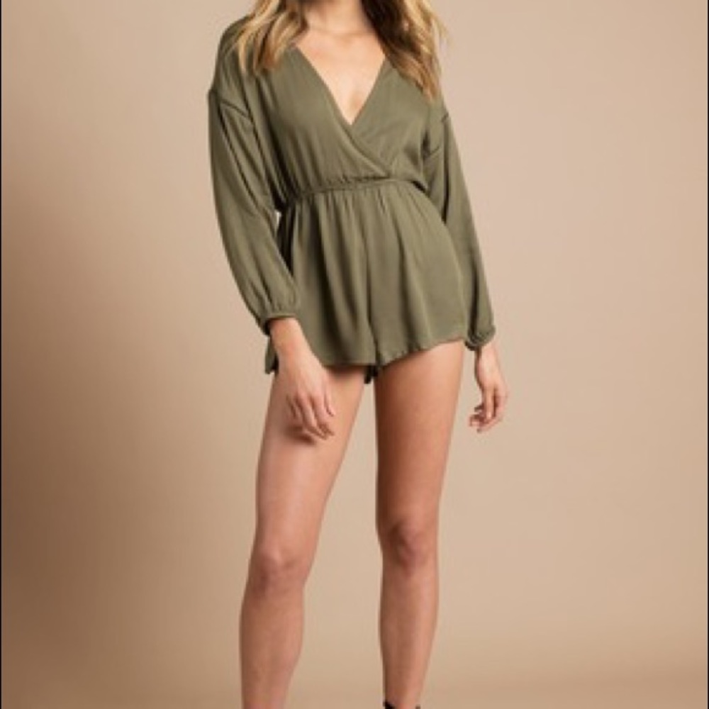 NWT Tobi Stassi Surplice Romper